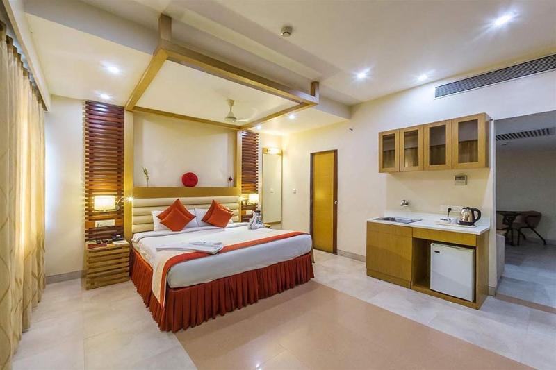 Hotel Mb International Palace Side Mysore Buitenkant foto