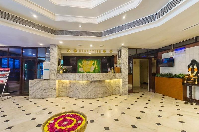 Hotel Mb International Palace Side Mysore Buitenkant foto