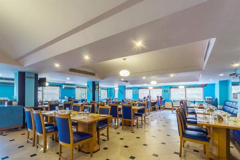 Hotel Mb International Palace Side Mysore Buitenkant foto