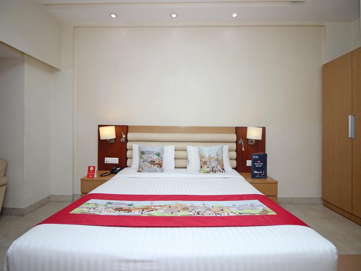 Hotel Mb International Palace Side Mysore Buitenkant foto