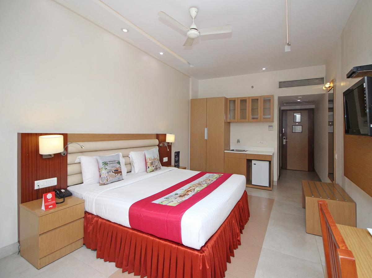Hotel Mb International Palace Side Mysore Buitenkant foto